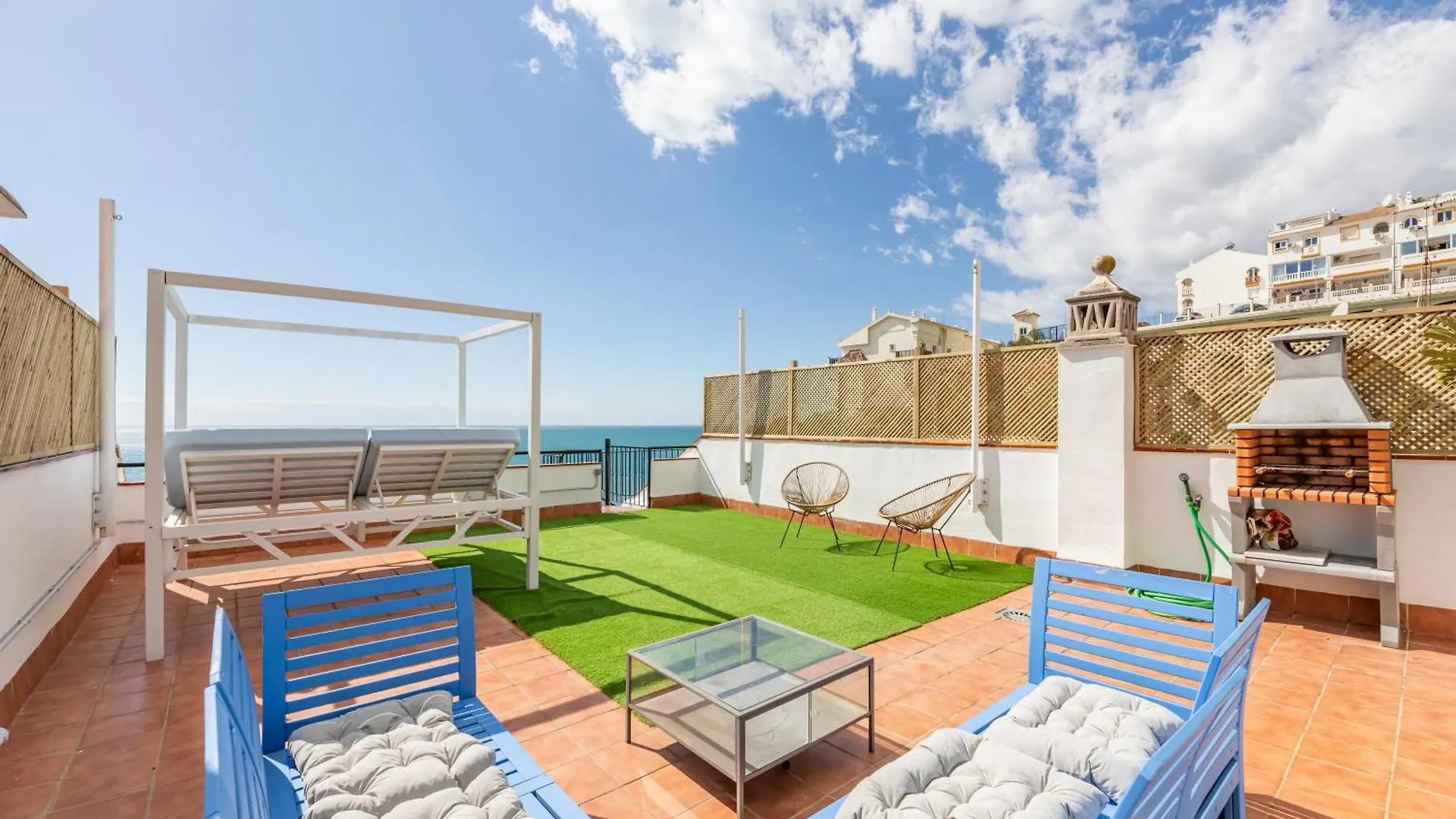 Vb Carvajal Sea Views 2Br Penthouse Apartment Benalmadena 0*,  Spain